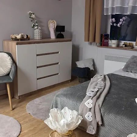 Rusinówka - Dom Z Dala Od Miejskiego Zgiełku Dom Z Jacuzzi Casa de Férias *