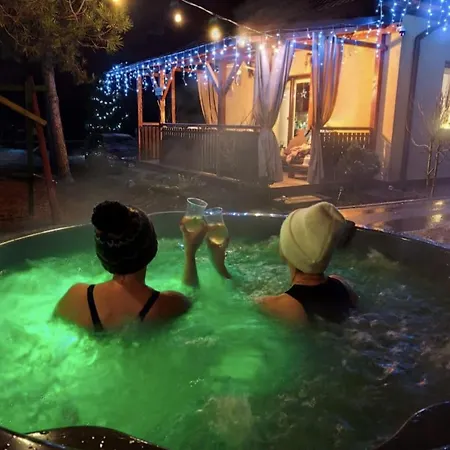 Casa de Férias Rusinówka - Dom Z Dala Od Miejskiego Zgiełku Dom Z Jacuzzi *
